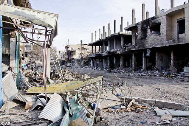 This  photo clearly shows the devastation wrought on Kobane by the war with Isis