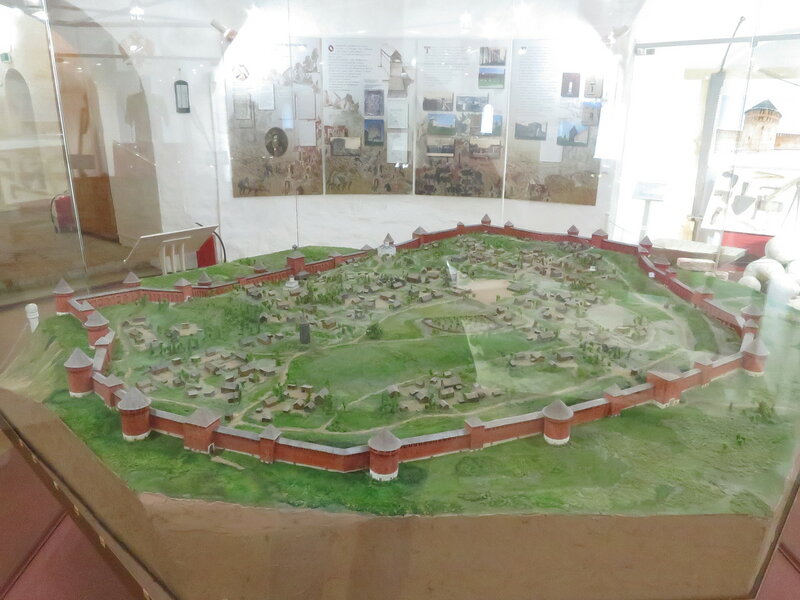 Реконструкция Смоленской крепости. Вид на юго-западную часть.