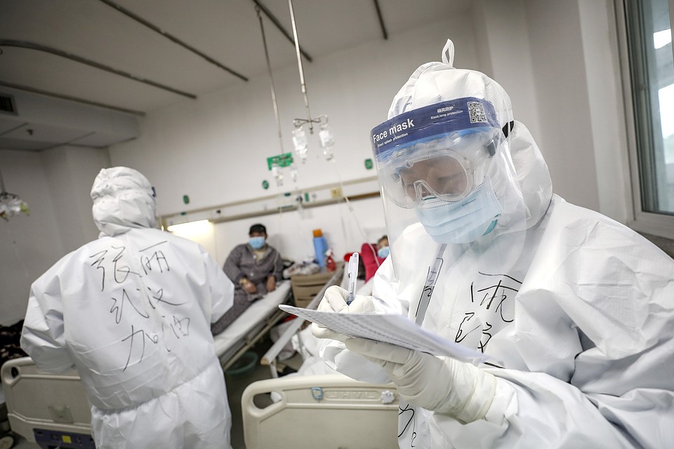Китайский смертоносный коронавирус назвали COVID-19. Фото: REUTERS