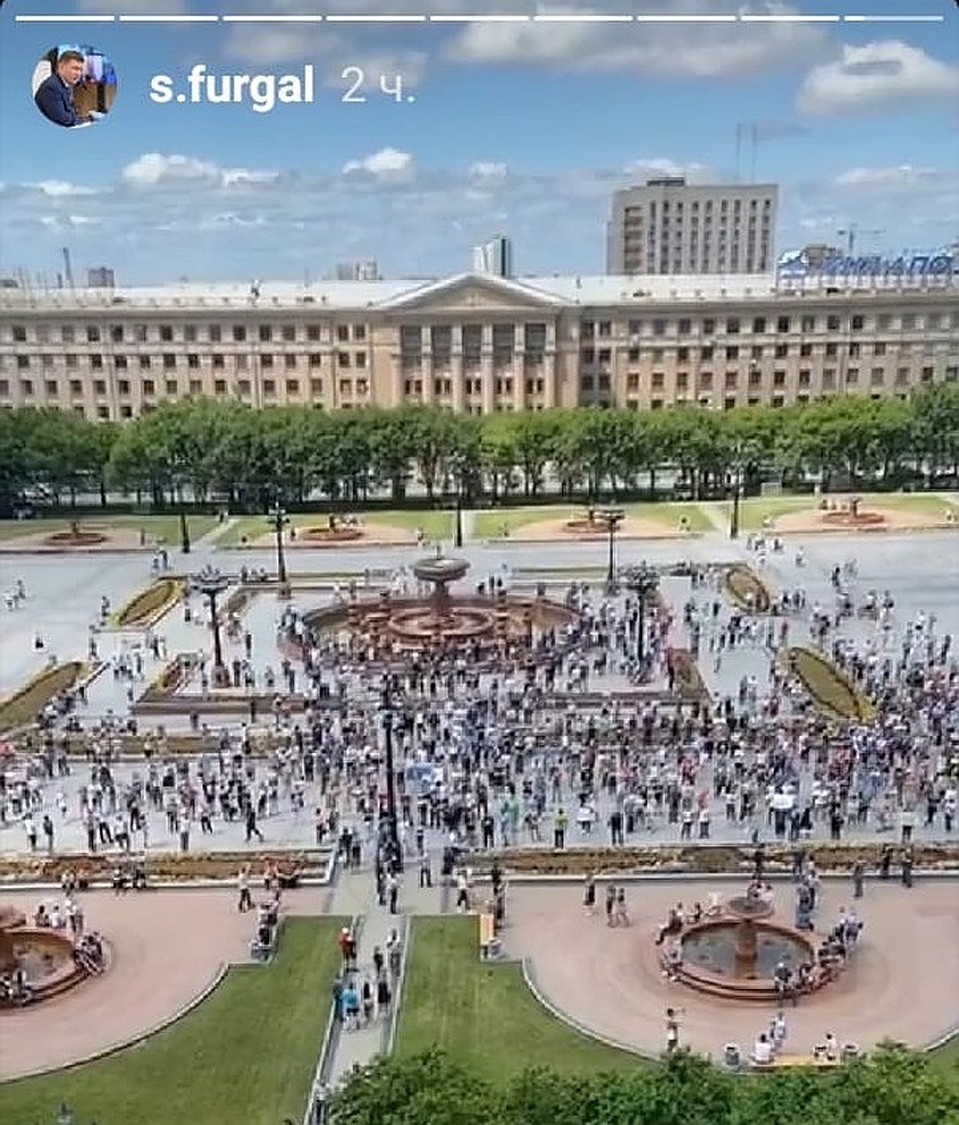 В инстаграме Сергея Фургала шла прямая трансляция событий на площади 