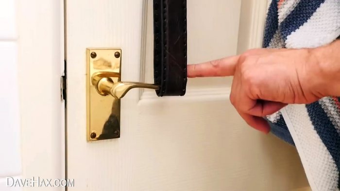 Как закрыть дверь: 4 способа заблокировать межкомнатную дверь без замка .