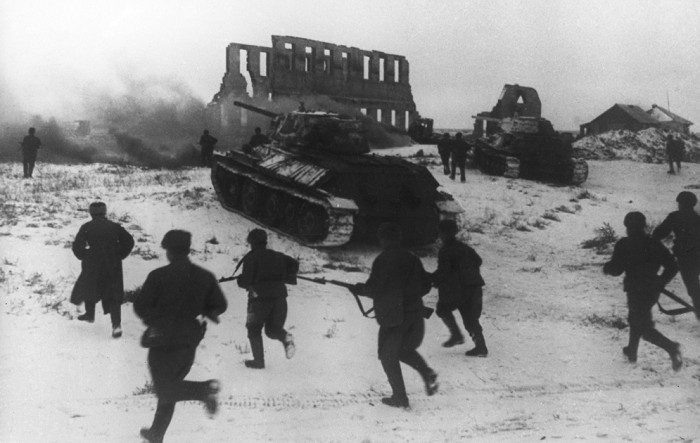 Части Красной армии врываются в Сталинград