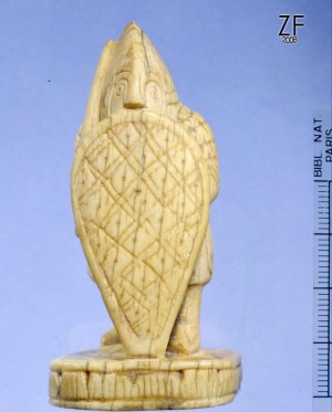 Пехотный щит шахматной фигурки с доски из сокровищницы Сен-Дени, времен Карла Великого